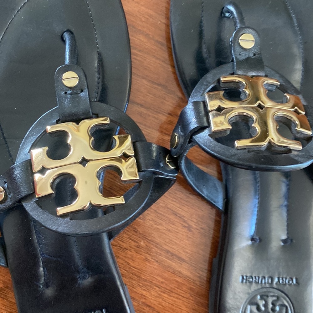 Tory Burch Miller Sandal In Black Leather With Golden Metal Logo. Worn once! - Picture 3 of 11